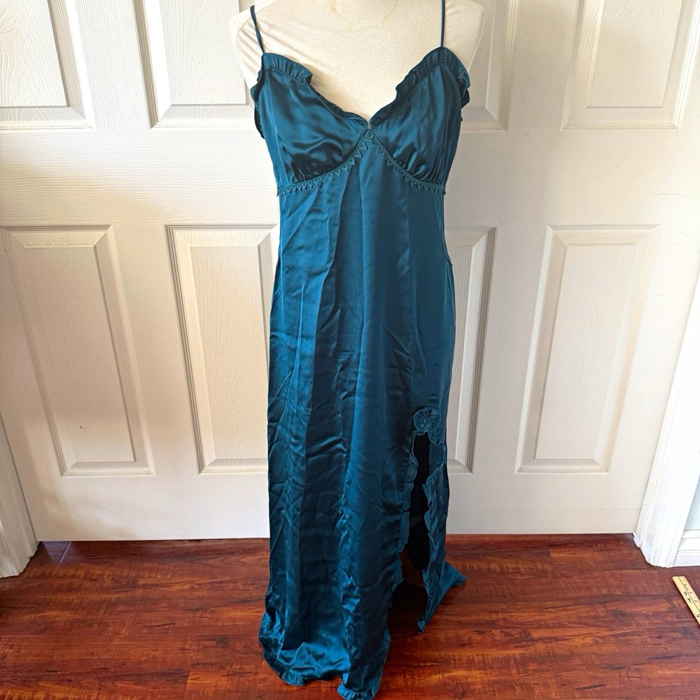 Max Studio Womens M Blue Satin V-Neck Nightgown Lace Ruffle Adjustable Straps